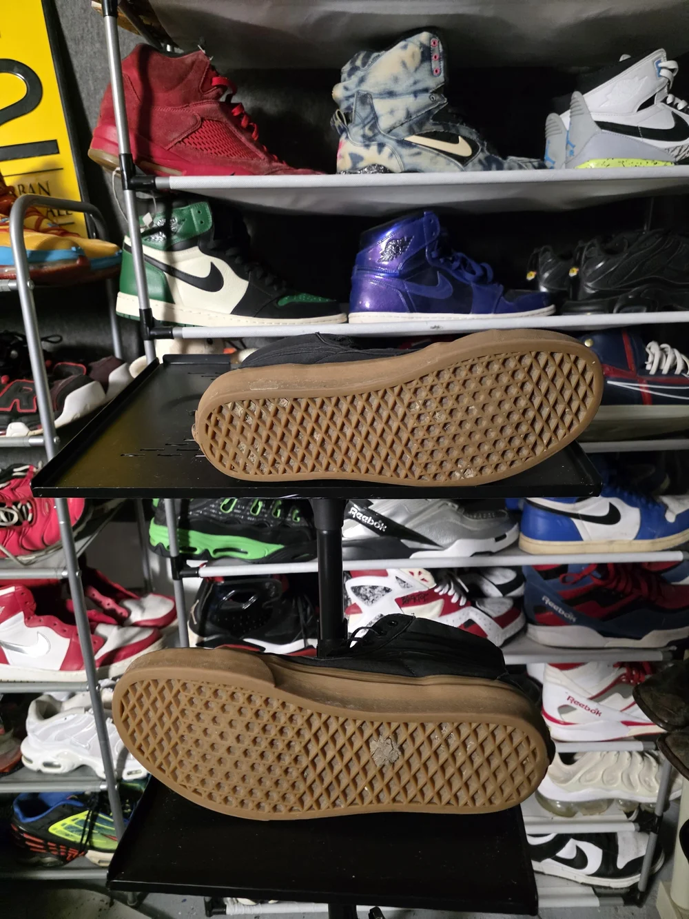 🔥 Vans Men Size 9.5 Black High-Top Slip-On Sneakers with Gum Sole